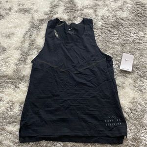 Nike Dri-FIT ADV Run Division Running Tank stop